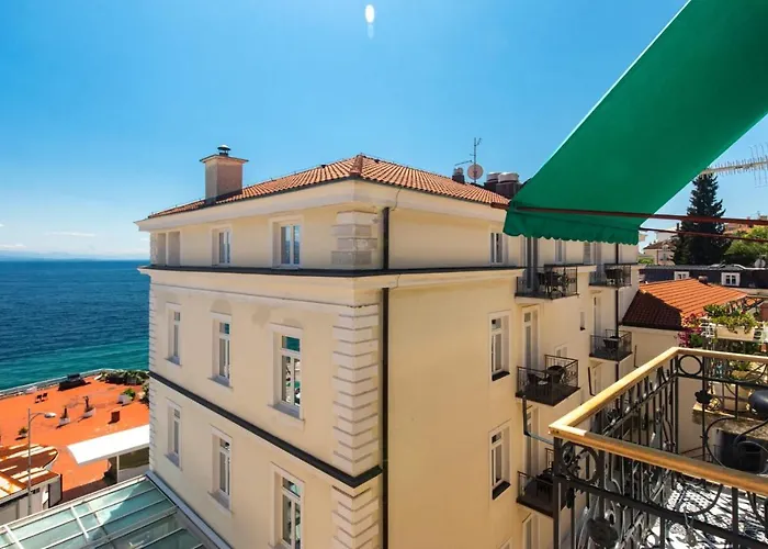 Quisisana אופטיה